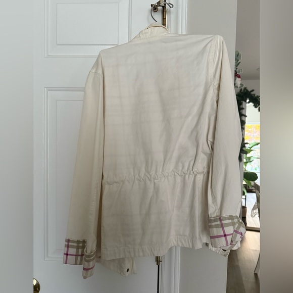 Burberry rain jacket. Hood is missing. Jacket is in like new condition. - Picture 7 of 7